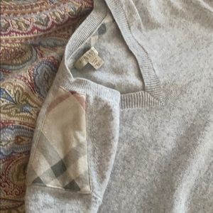 Burberry Long Sleeve 100% Cashmere Grey Sweater.